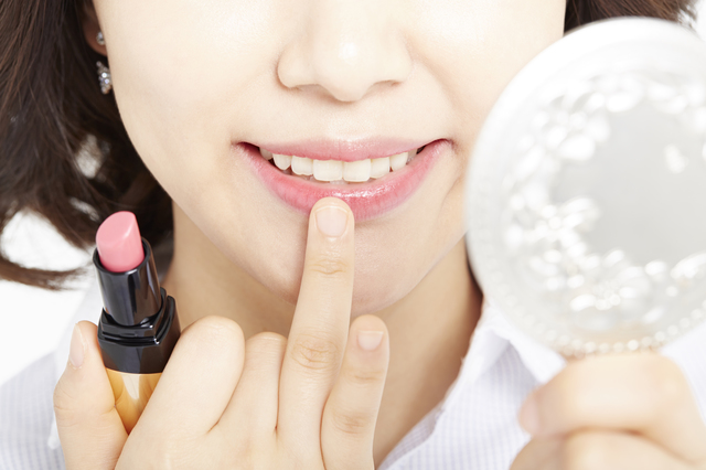 メイク　笑顔　美肌