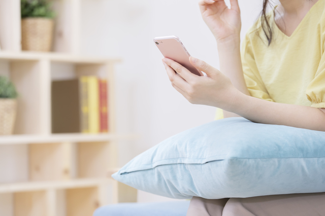 スマホ　SNSをチェック